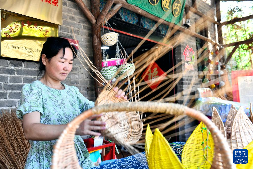 山东枣庄：非遗工坊让非遗“活”起来传下去