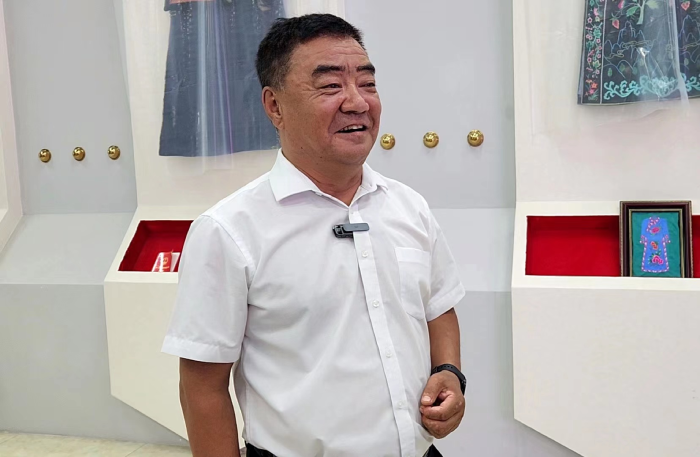 【石榴花开 籽籽同心】唱不尽的草原故事：内蒙古巴林右旗活态传承《格斯尔》