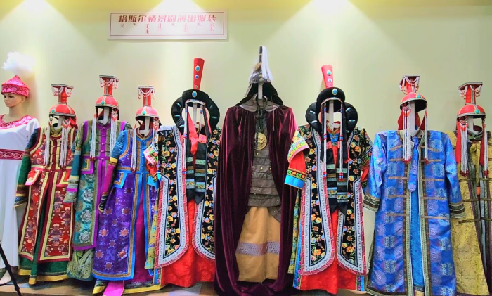 【石榴花开 籽籽同心】唱不尽的草原故事：内蒙古巴林右旗活态传承《格斯尔》