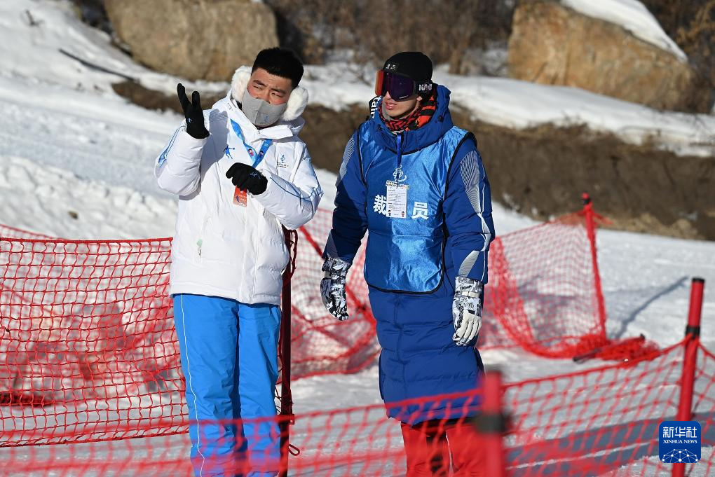 “小雪团”闪耀“十四冬”