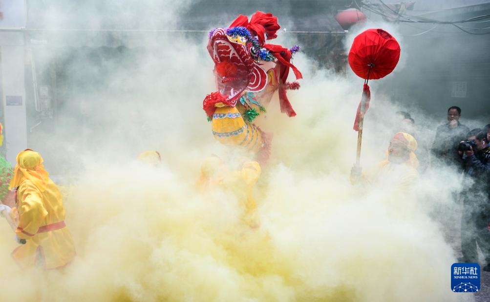 贵州石阡：百龙闹新春 欢庆毛龙节