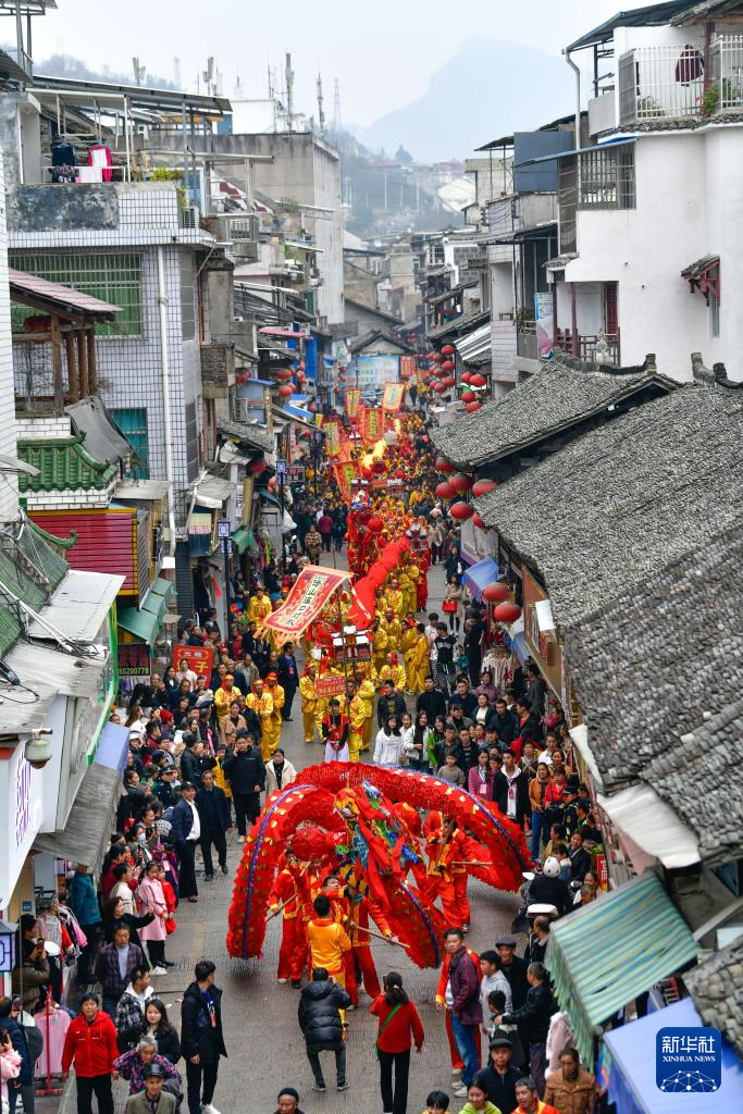 贵州石阡：百龙闹新春 欢庆毛龙节