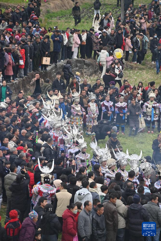 新春走基层丨广西融水:各族群众欢聚“十三坡会”