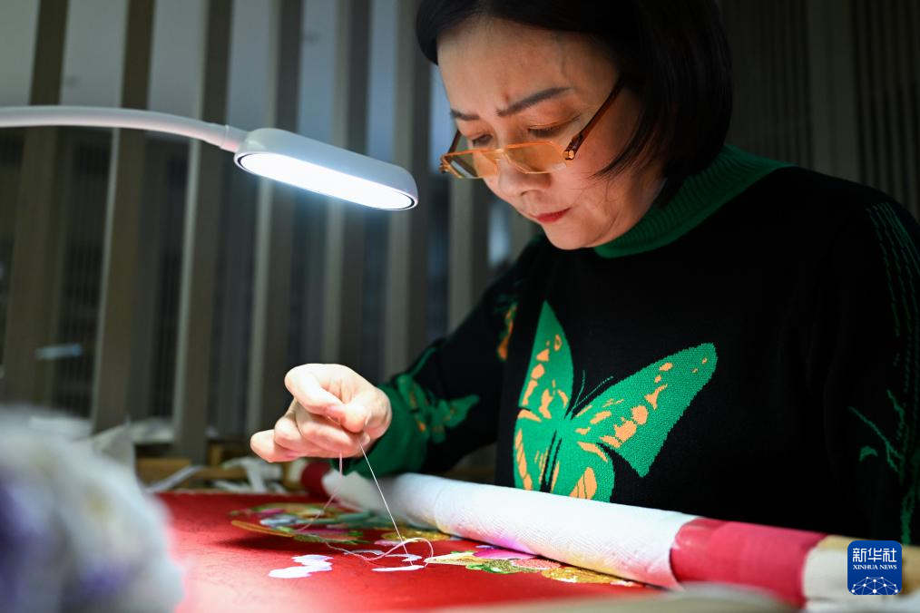 文化中国行|妙手神针绣江湖