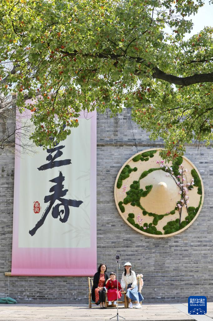 新华全媒＋丨穿越时光的浪漫——当古建邂逅春光