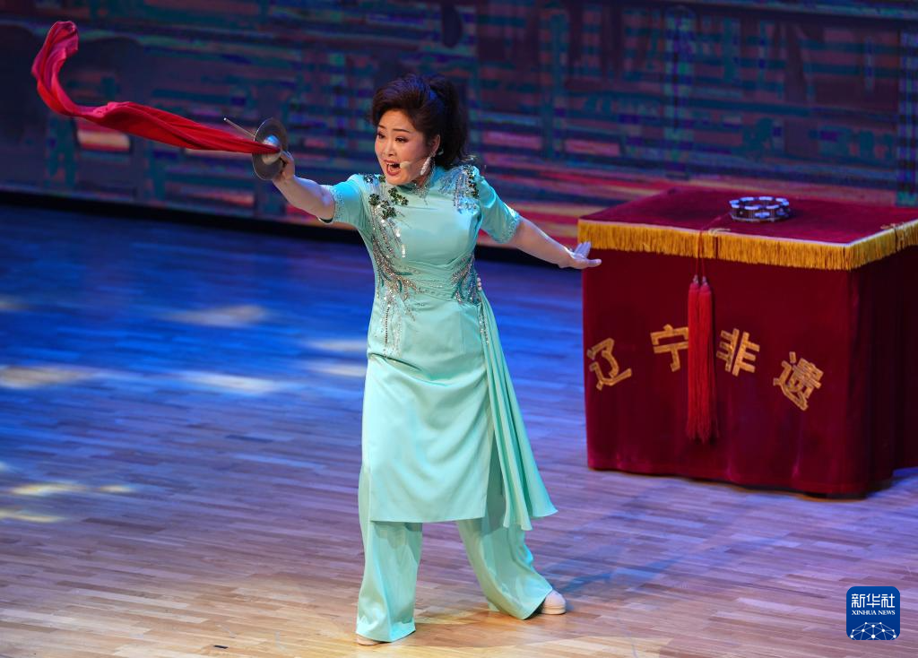 “曲苑流芳”——刘兰芳评鼓书专场展演在辽宁大剧院上演