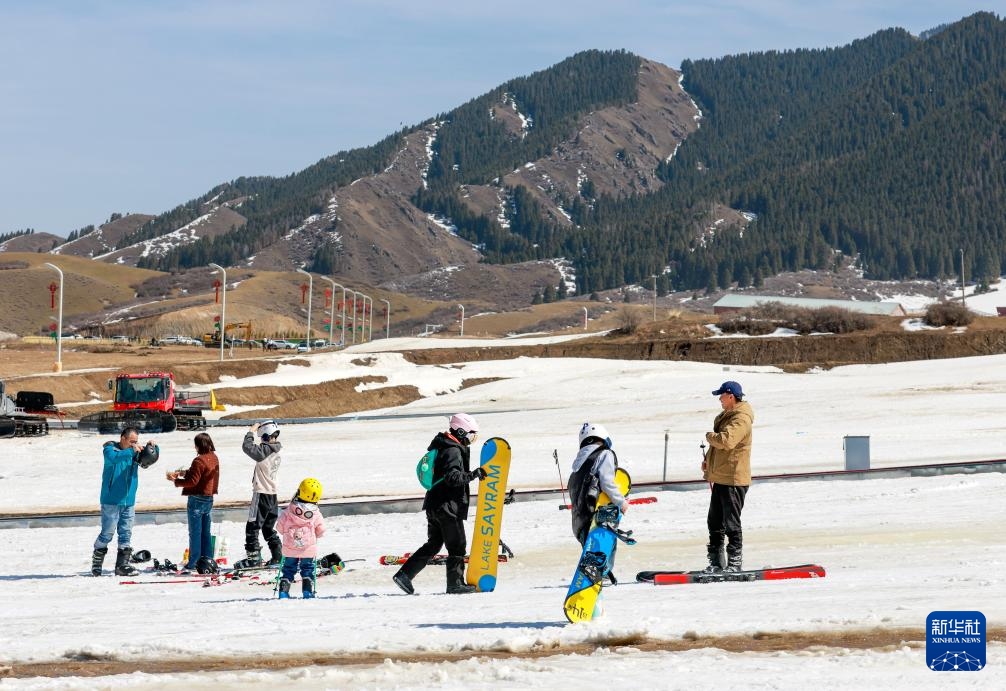 冰雪运动成就新疆文旅新名片