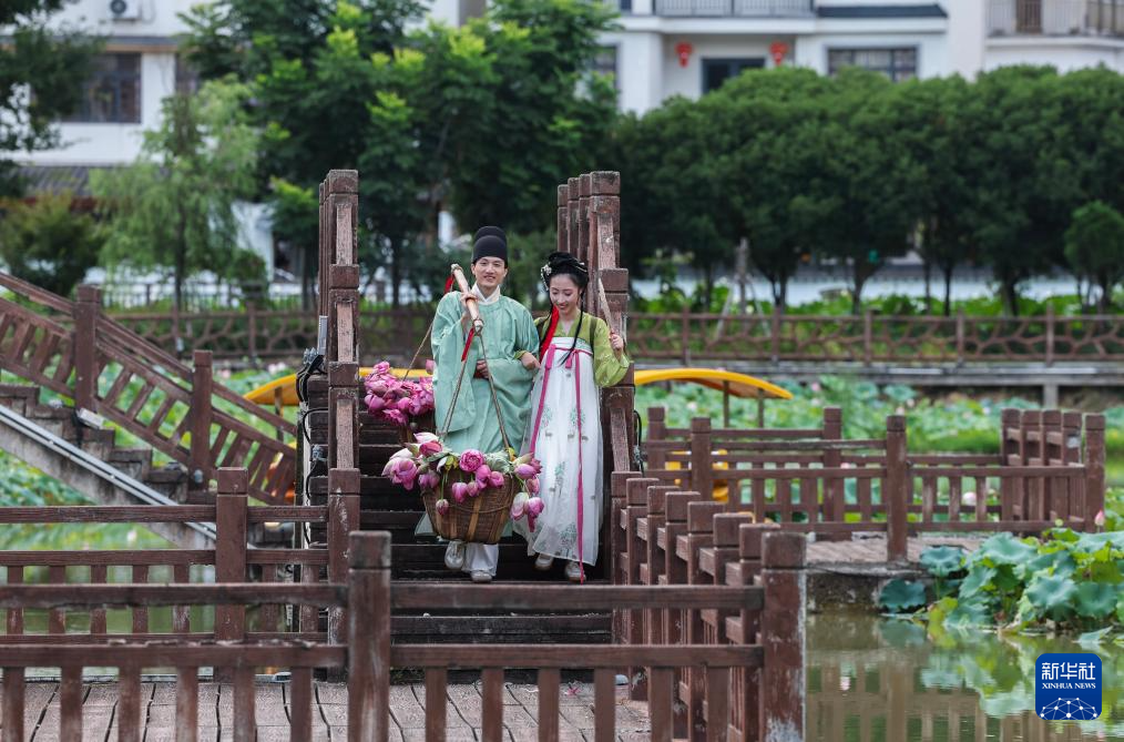 浙江建德：“莲子之乡”举办夏日荷花节