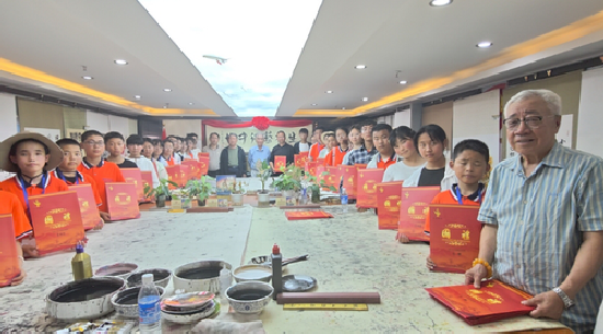 笔墨绘同心,温情暖童心——生根艺术中心积极参与甘肃省临潭县各族青少年“手拉手”夏令营活动 笔墨绘同心,温情暖童心——生根艺术中心积极参与甘肃省临潭县各族青少年“手拉手”夏令营活动