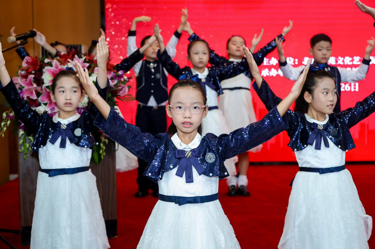 雕塑为碑，文献为证：这场展览以艺术之名传承抗战记忆与和平信念