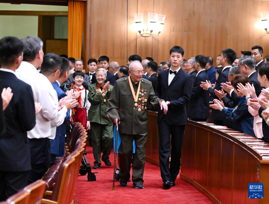 纪念抗战胜利80周年丨纪念中国人民抗日战争暨世界反法西斯战争胜利80周年文艺晚会在京举行