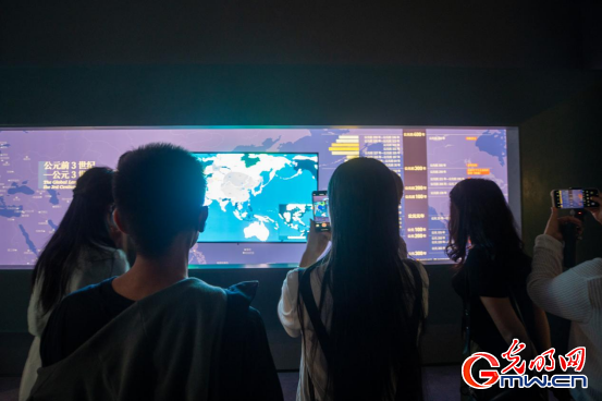 组图|陕西历史博物馆秦汉馆:从“天下同一”到“数联古今” 组图|陕西历史博物馆秦汉馆:从“天下同一”到“数联古今”