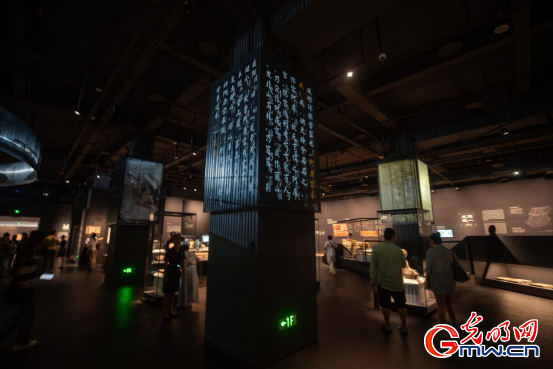 组图|陕西历史博物馆秦汉馆:从“天下同一”到“数联古今” 组图|陕西历史博物馆秦汉馆:从“天下同一”到“数联古今”