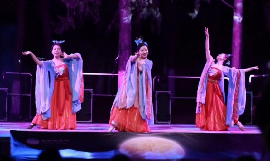 【网络中国节】诵名篇、捏面塑、赴诗会,多场文化之旅喜迎中秋 【网络中国节】诵名篇、捏面塑、赴诗会,多场文化之旅喜迎中秋