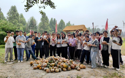 【网络中国节】中秋遇校庆,首都师大良乡校区留校学生这样庆祝 【网络中国节】中秋遇校庆,首都师大良乡校区留校学生这样庆祝