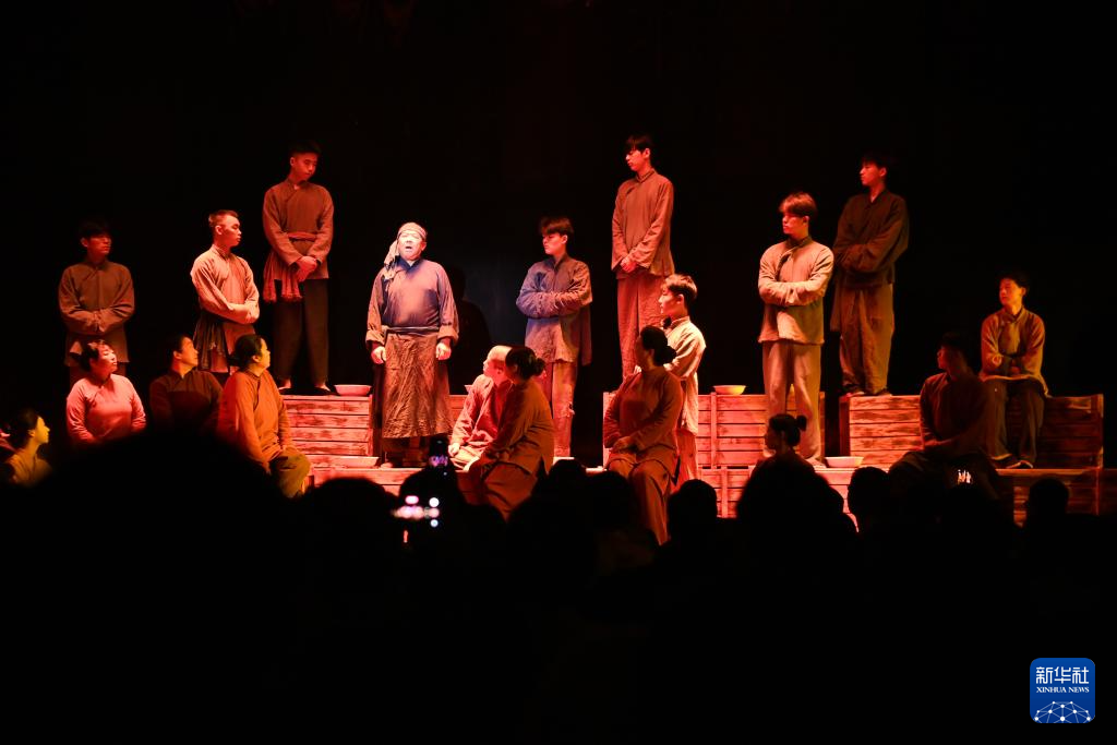 敦煌文化火出圈 《又见敦煌》人气旺