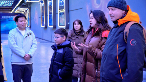 【网络中国节】新春走基层|在鸟巢赴约“火星”，以艺术打开新春