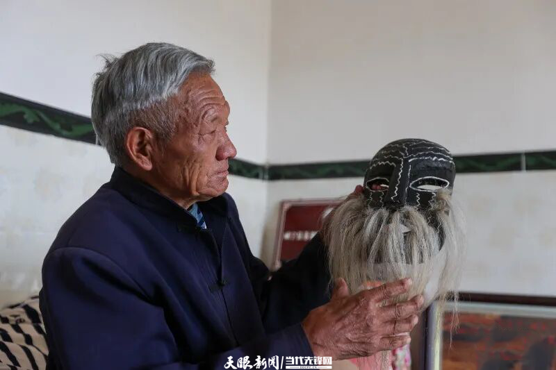 何以中国|在漆里·戏里·书页里 看见乌蒙非遗的时光密码 图片11.png